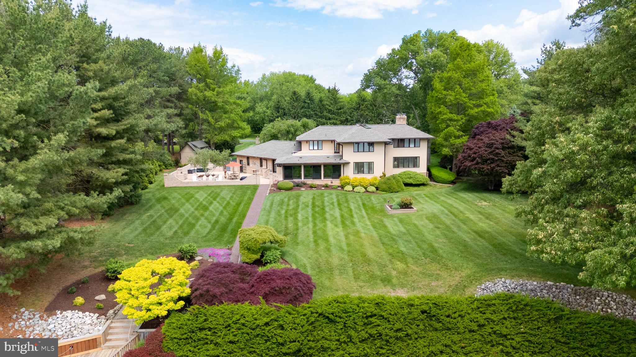GOVERNOR GRASON MANOR - Residential