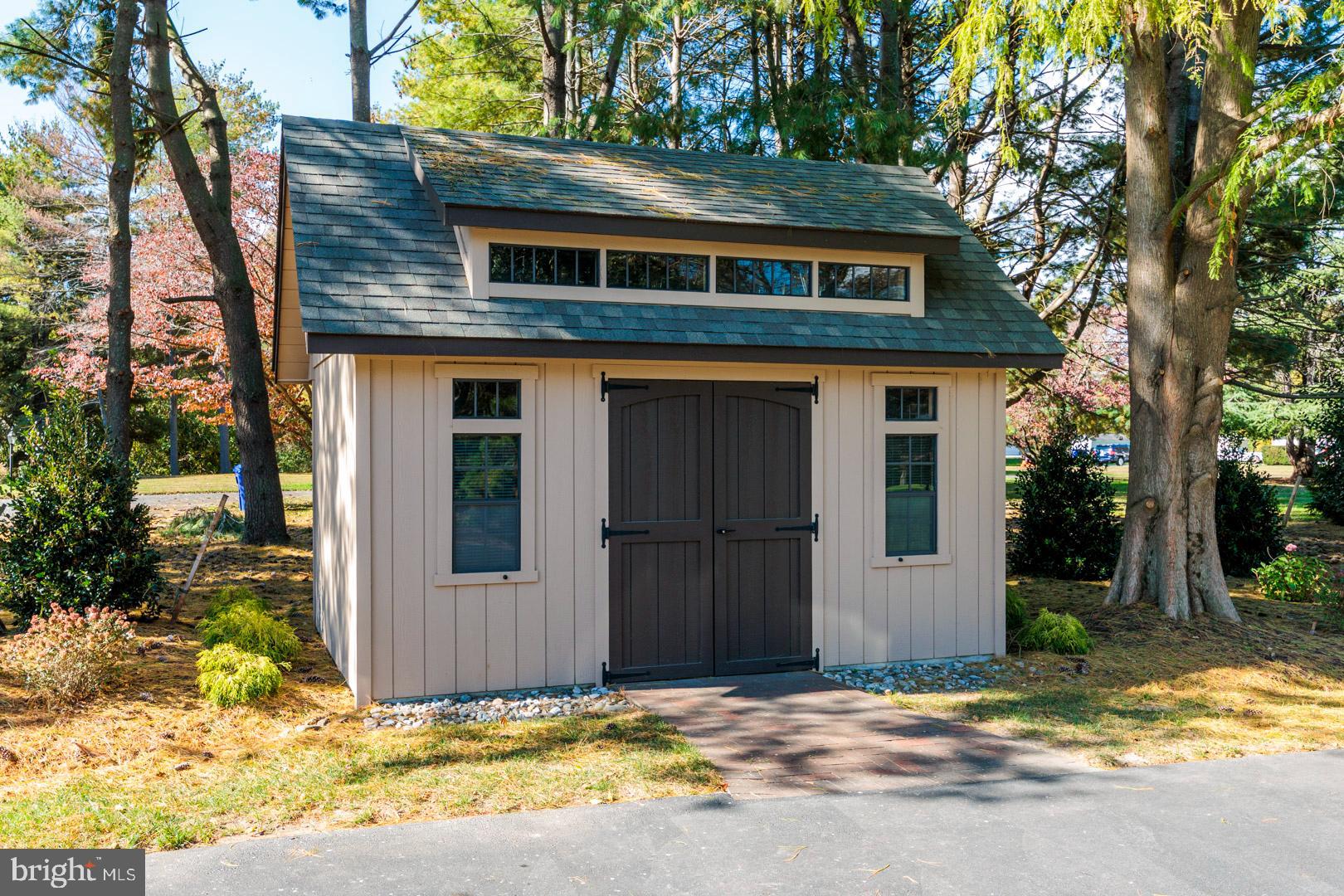 GOVERNOR GRASON MANOR - Residential