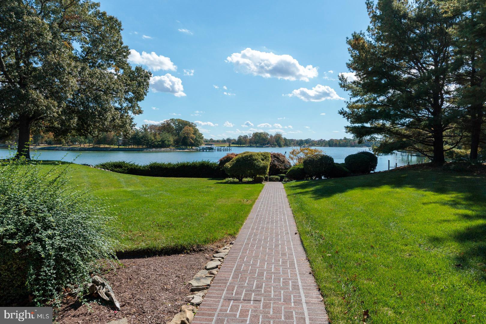 GOVERNOR GRASON MANOR - Residential