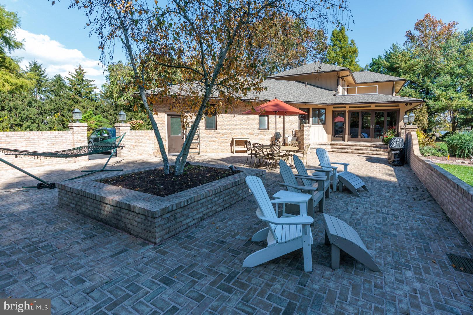 GOVERNOR GRASON MANOR - Residential