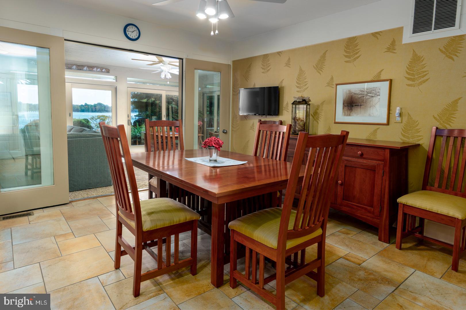 GOVERNOR GRASON MANOR - Residential