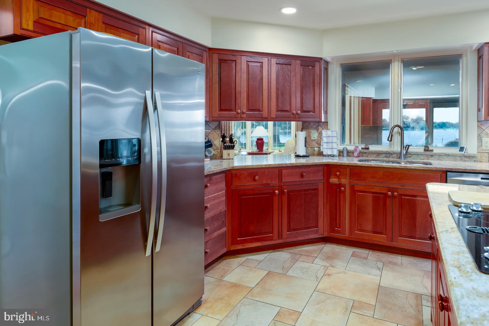 GOVERNOR GRASON MANOR - Residential