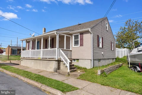 MLS: PADA2064860