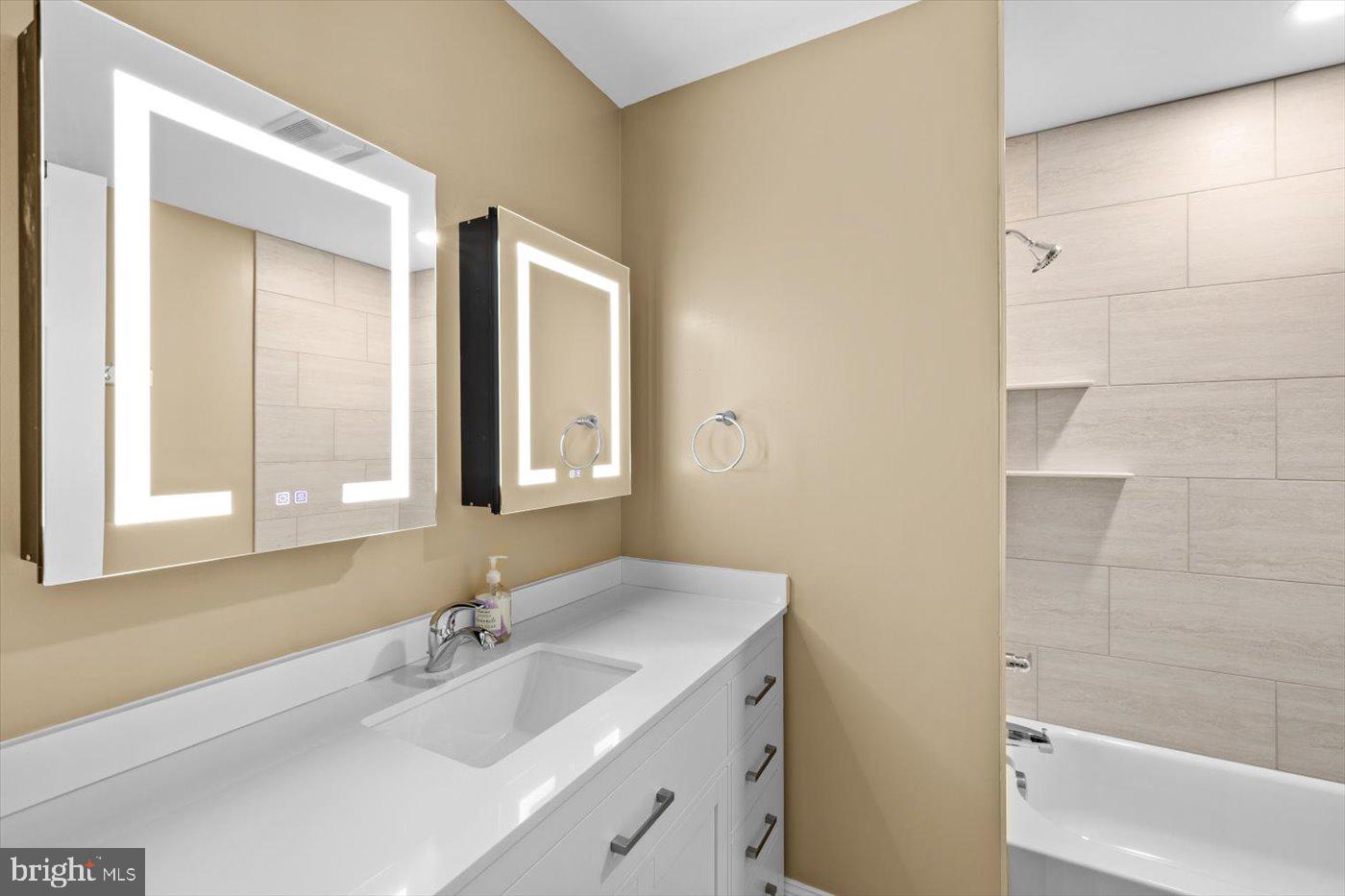 THE WATERS AT LAKE ANNA - Residential