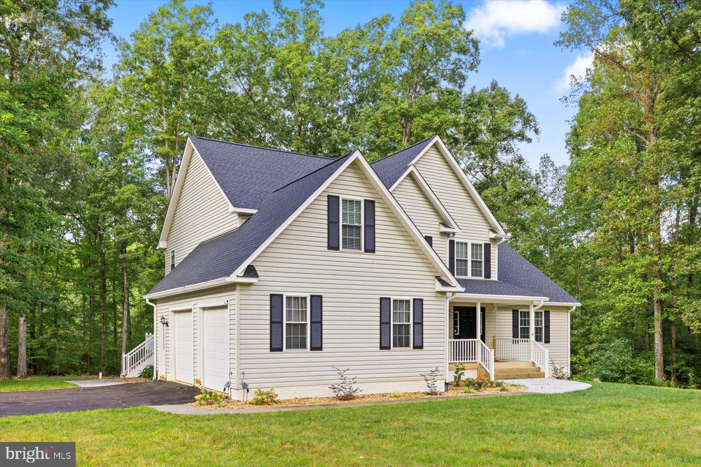 THE WATERS AT LAKE ANNA - Residential