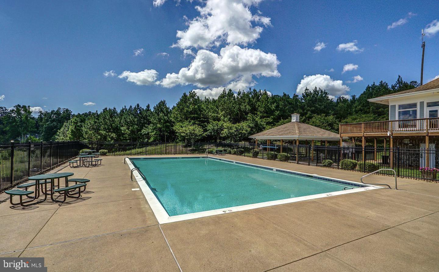 THE WATERS AT LAKE ANNA - Residential