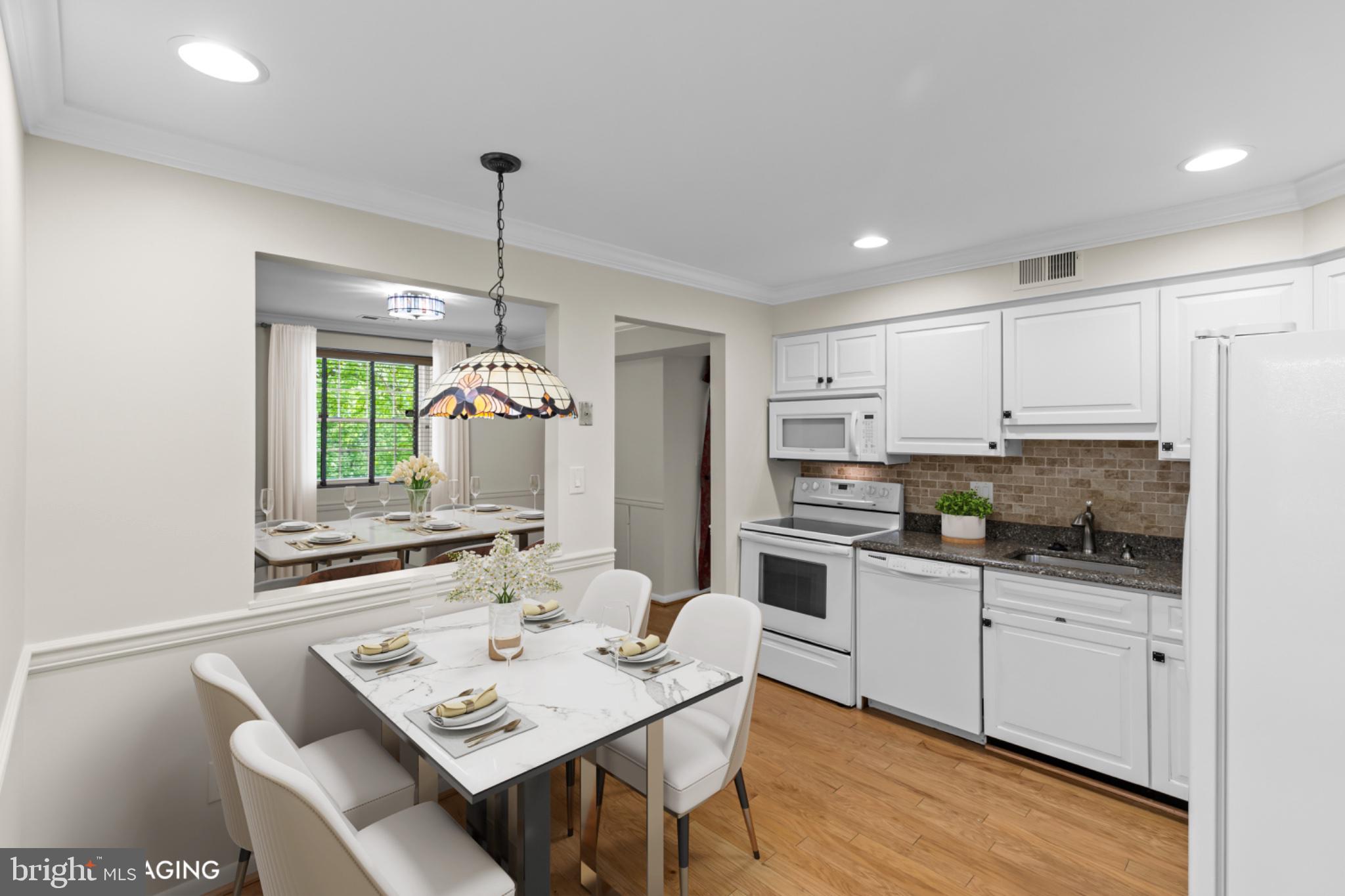 STAPLETON COURT GARDEN - Residential