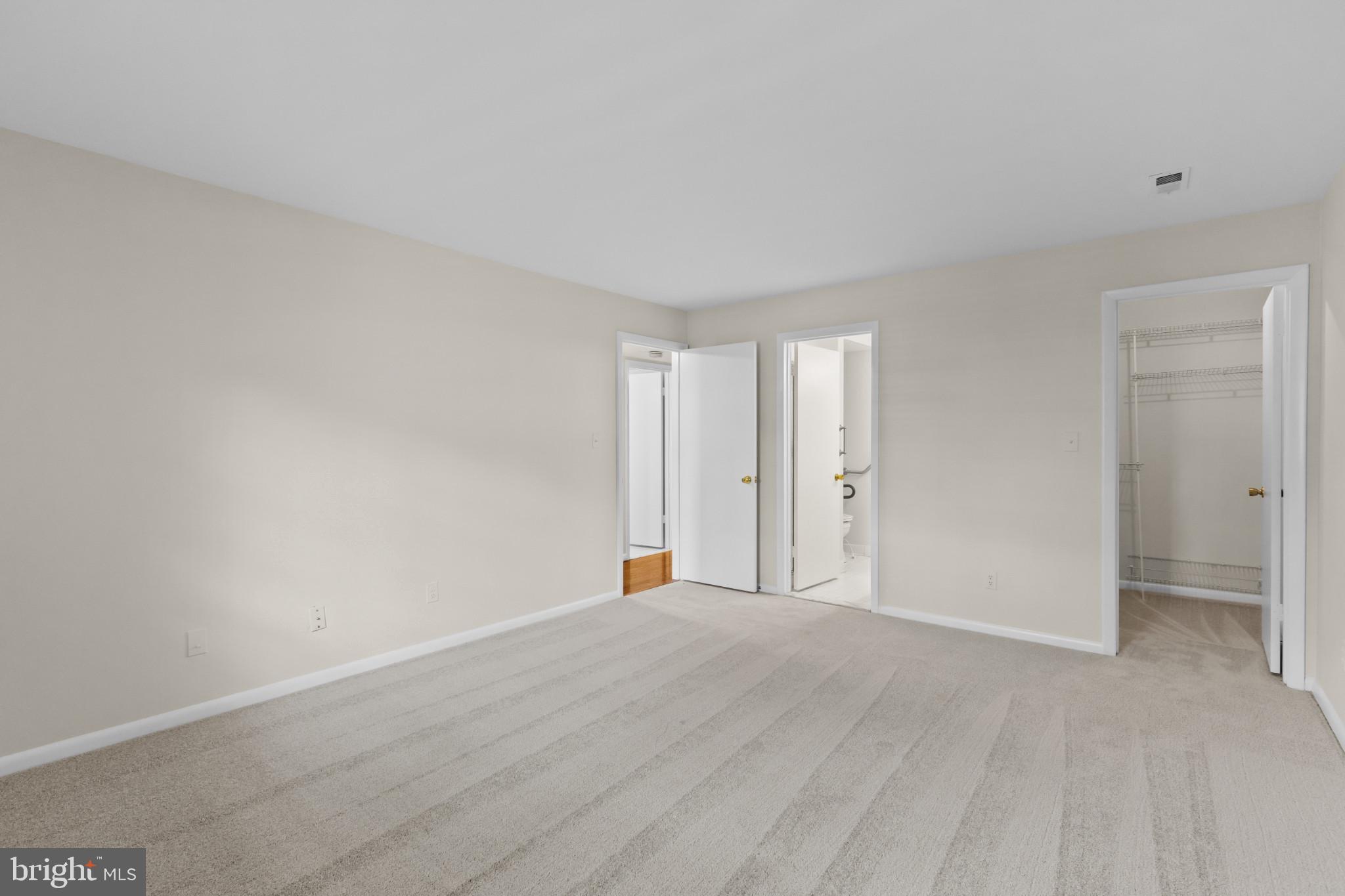 STAPLETON COURT GARDEN - Residential