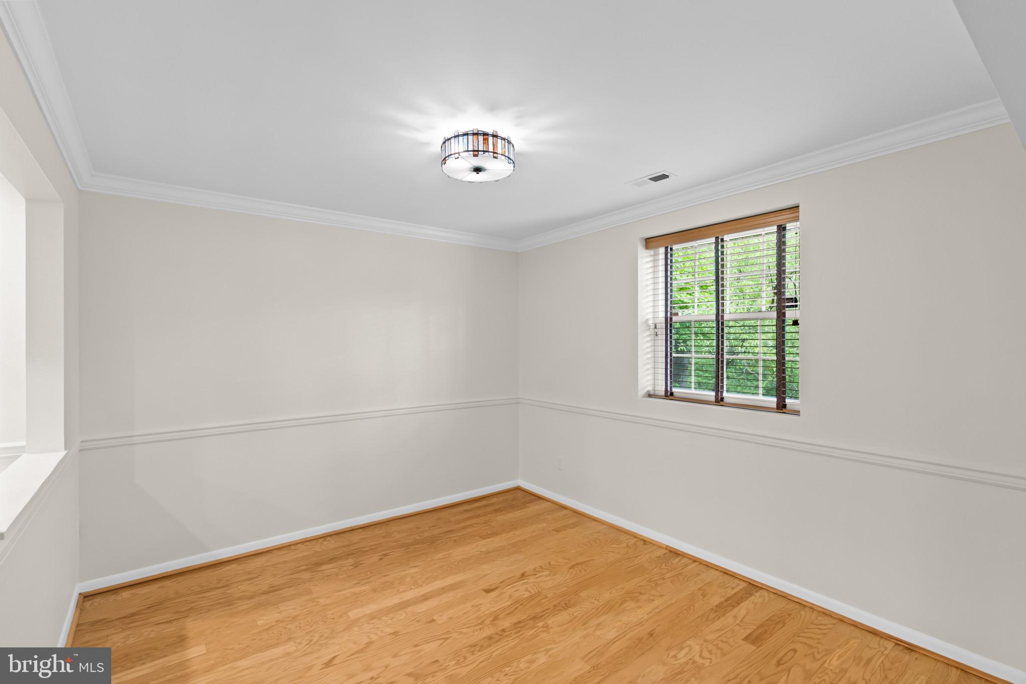 STAPLETON COURT GARDEN - Residential