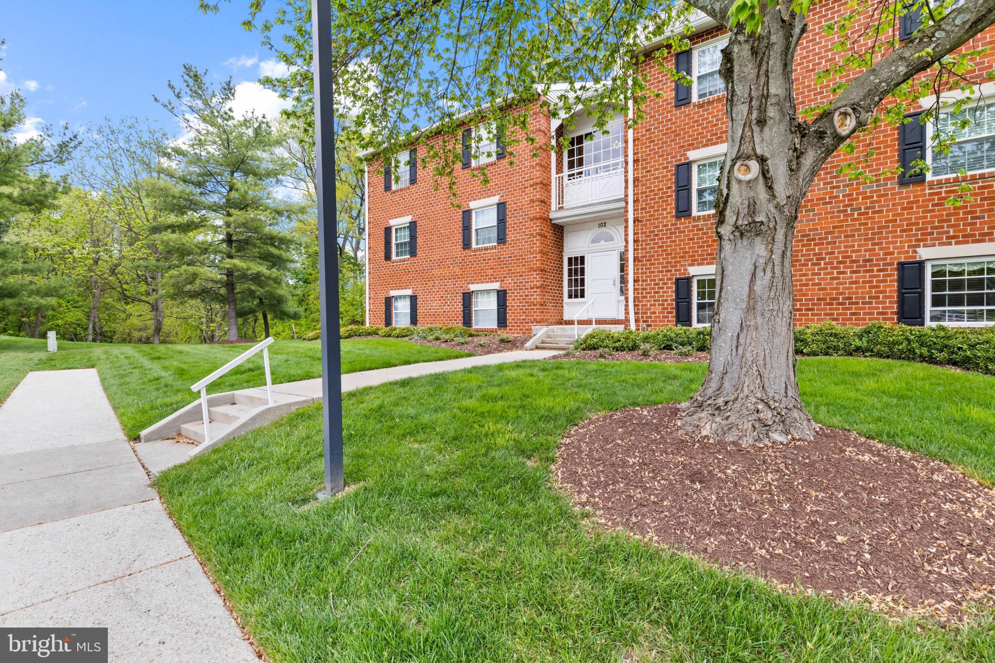 STAPLETON COURT GARDEN - Residential