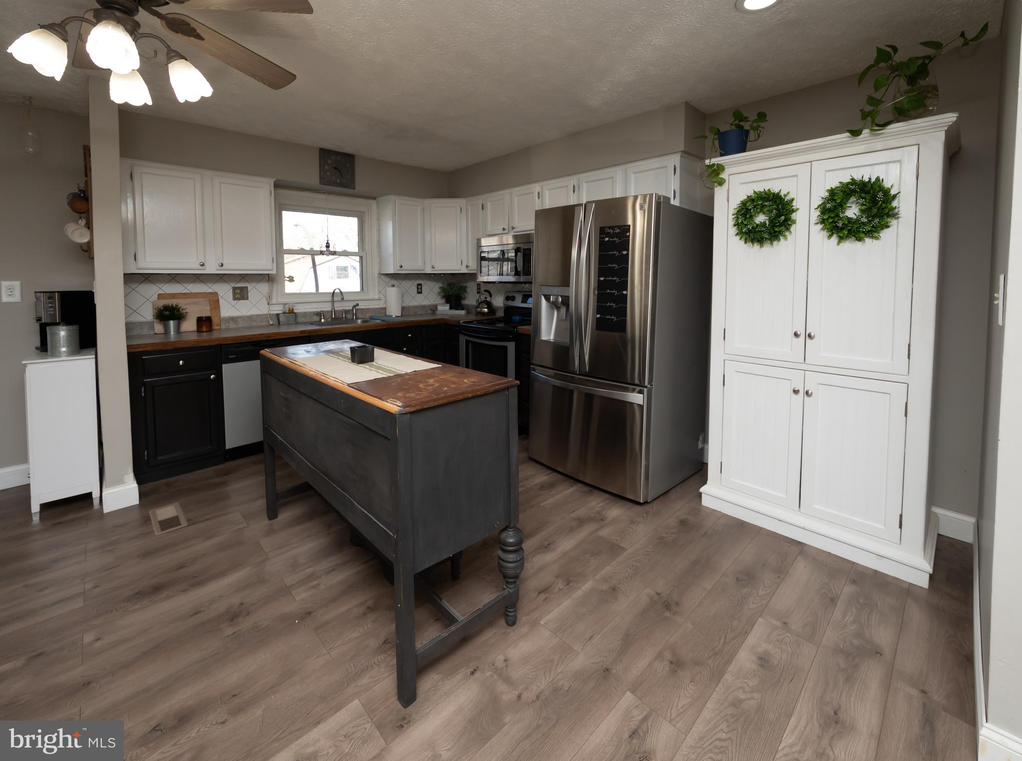 TRUMPS MILL ESTATES - Residential