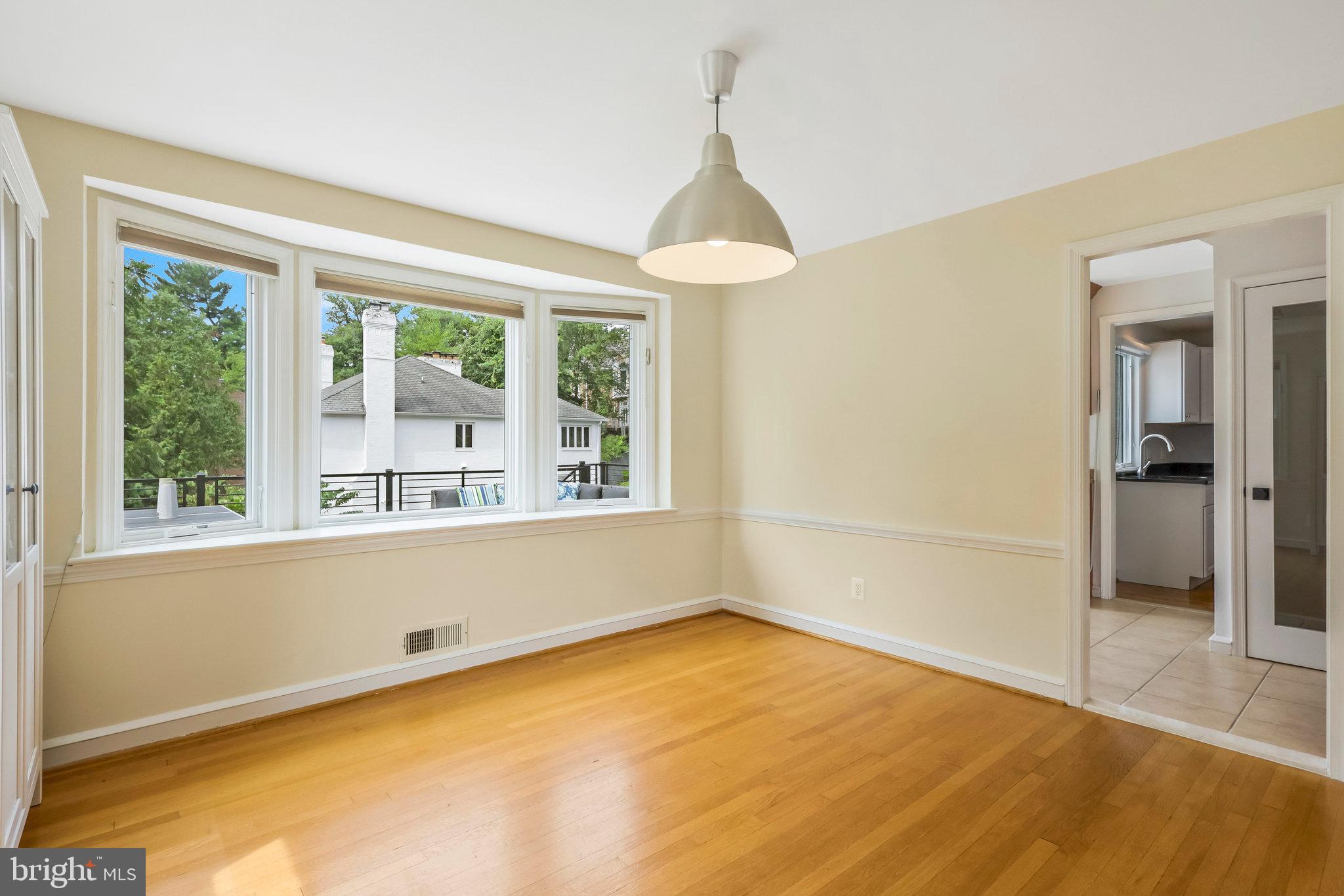 YORKTOWN VILLAGE - Residential Lease