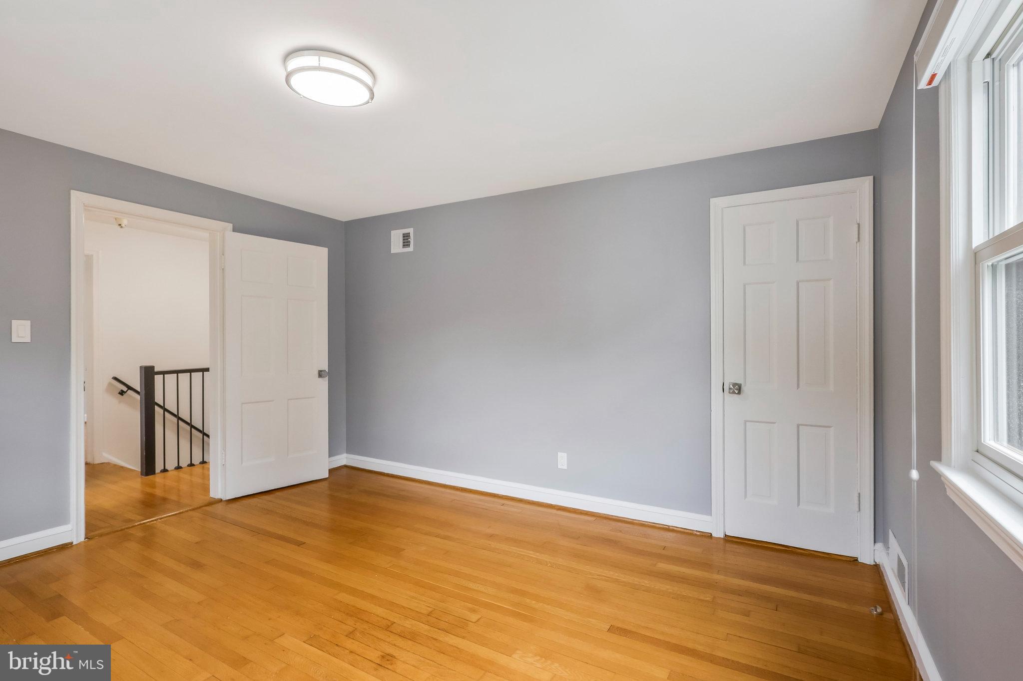 YORKTOWN VILLAGE - Residential Lease