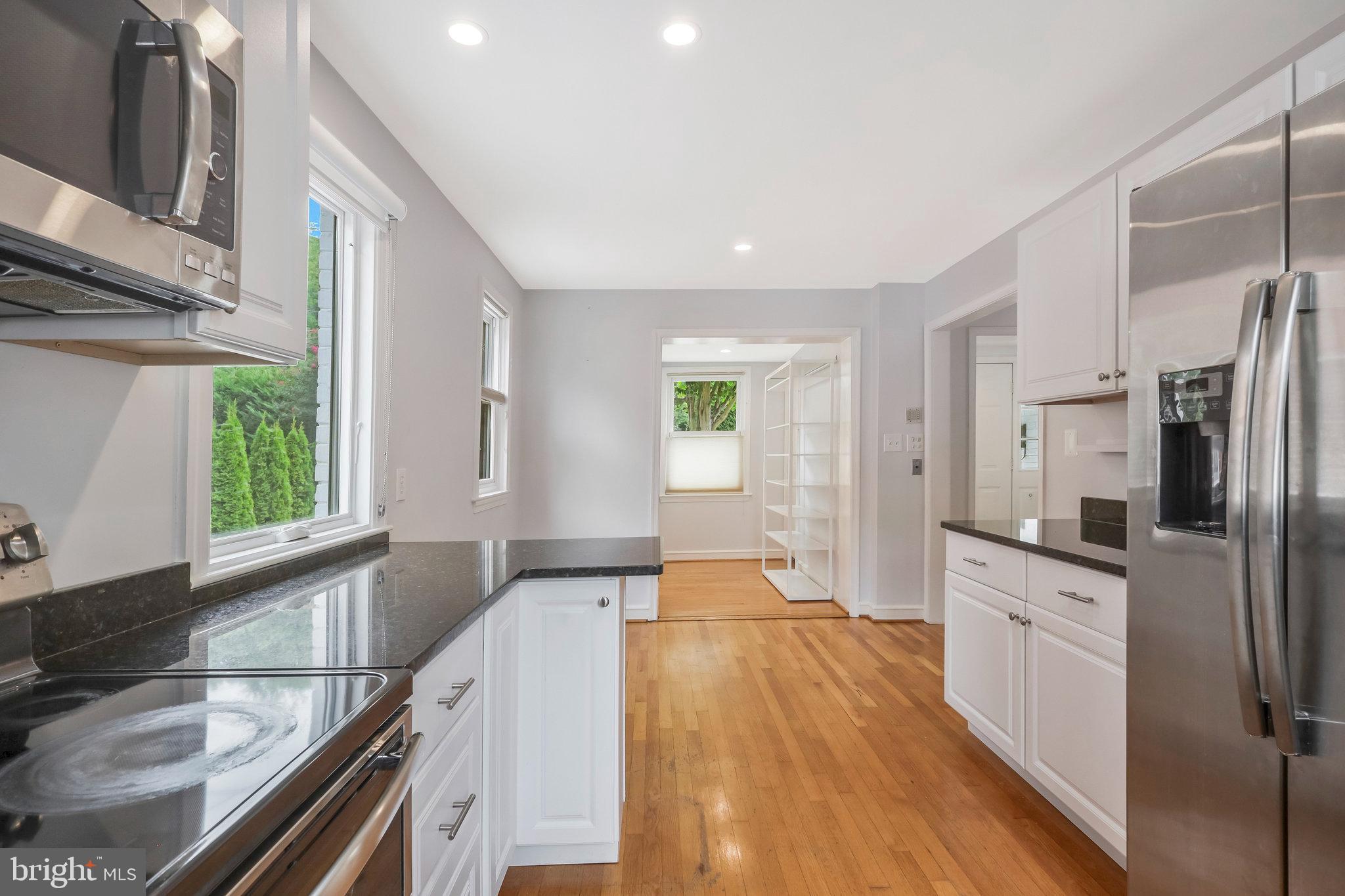 YORKTOWN VILLAGE - Residential Lease