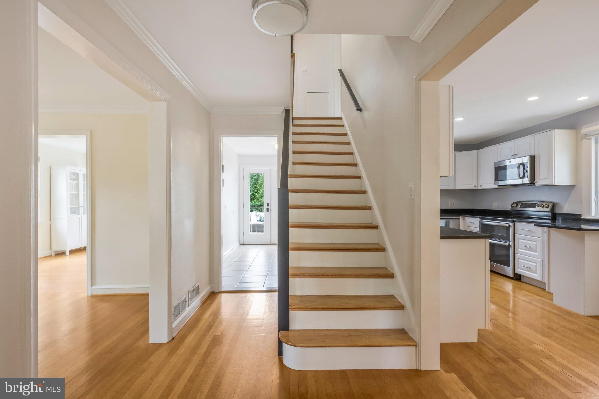 YORKTOWN VILLAGE - Residential Lease