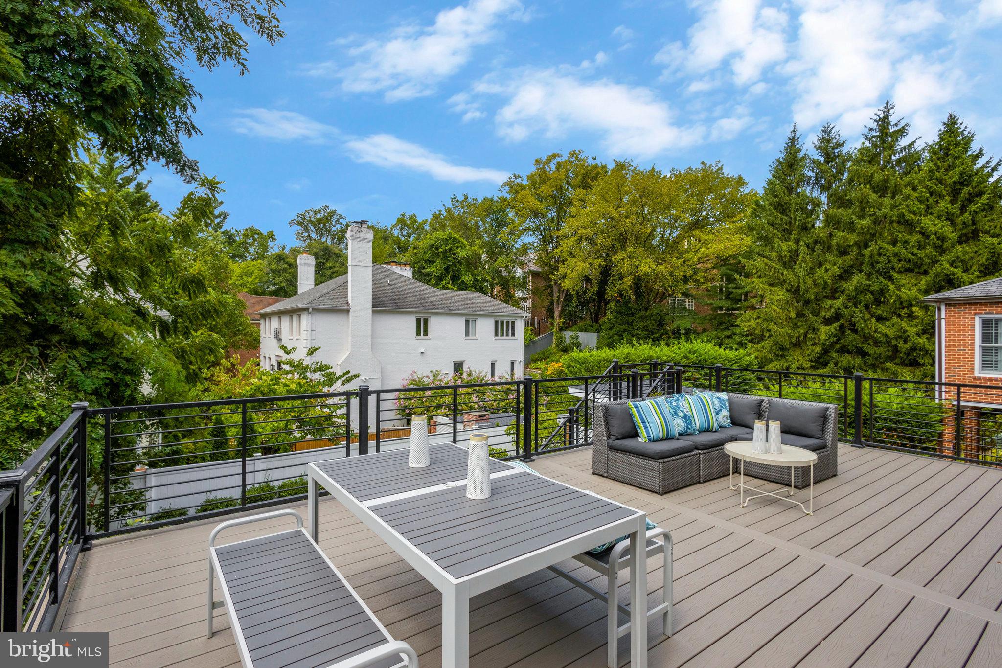 YORKTOWN VILLAGE - Residential Lease