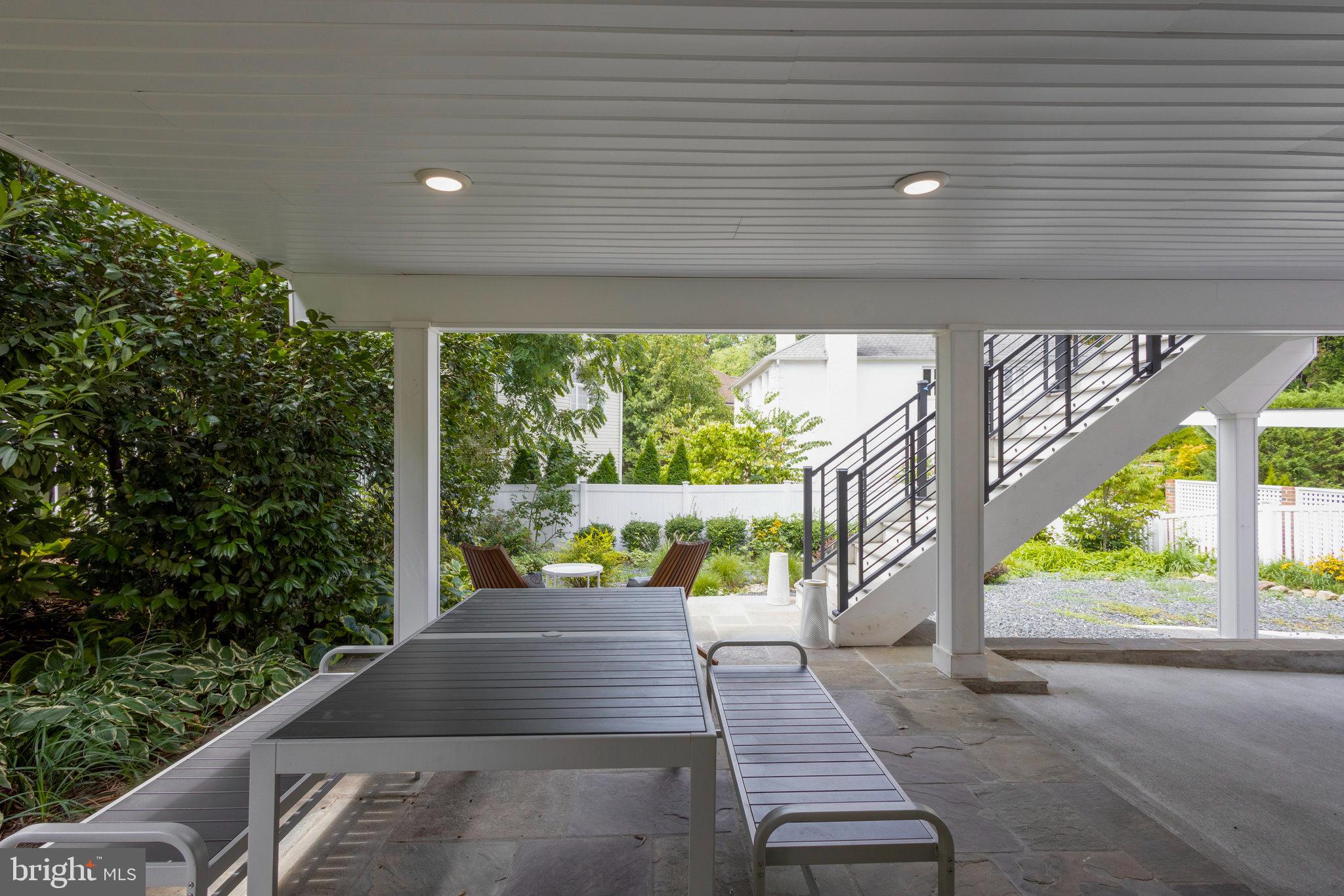 YORKTOWN VILLAGE - Residential Lease