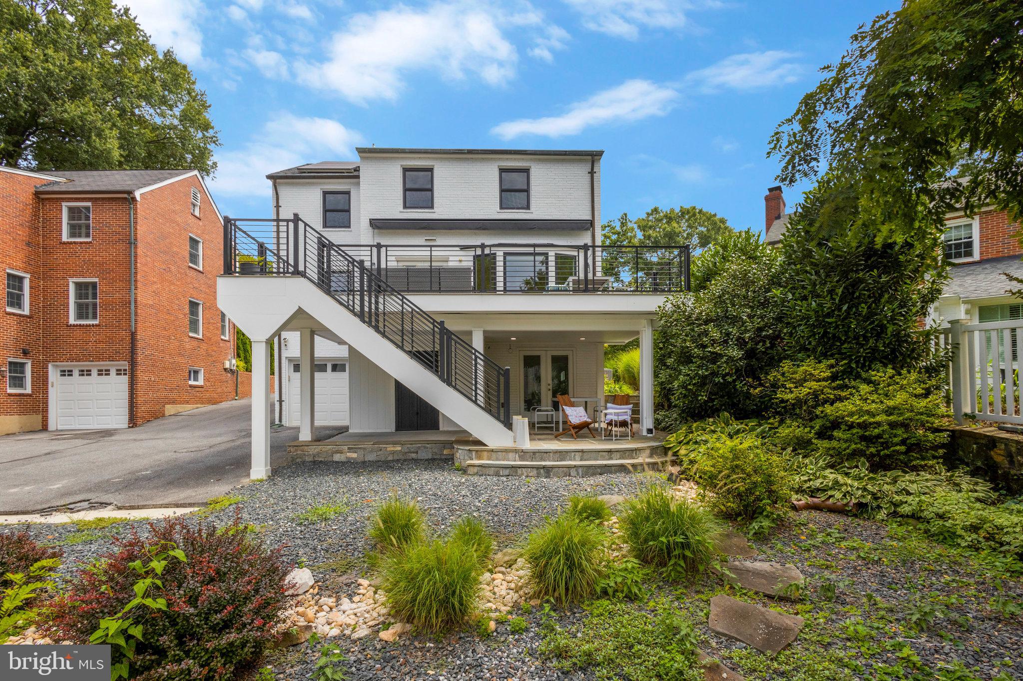 YORKTOWN VILLAGE - Residential Lease