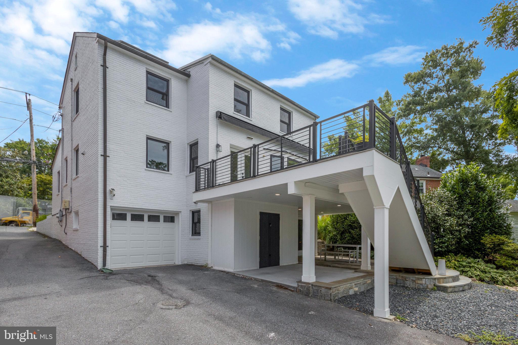 YORKTOWN VILLAGE - Residential Lease