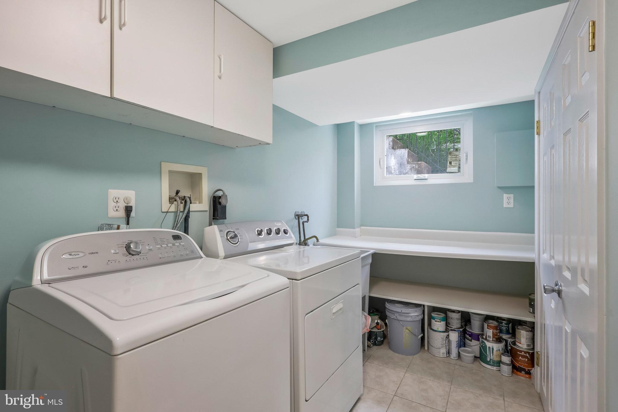 YORKTOWN VILLAGE - Residential Lease