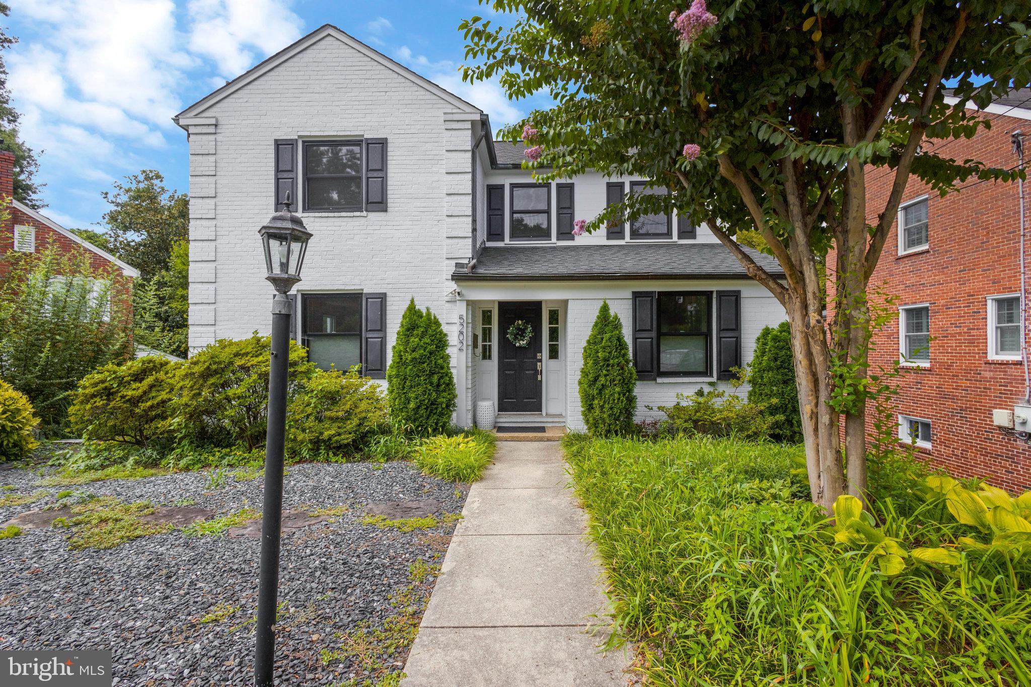 YORKTOWN VILLAGE - Residential Lease