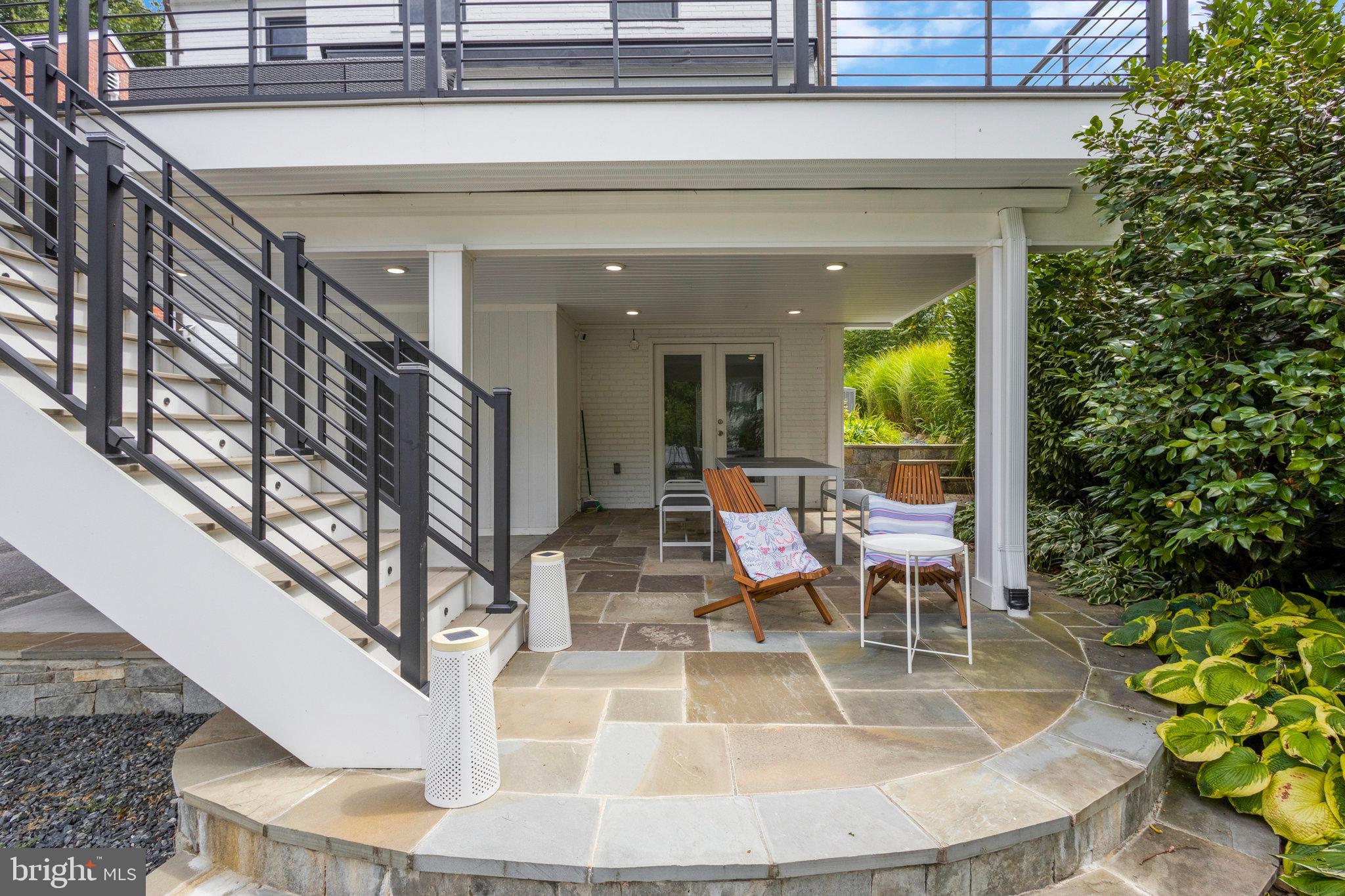 YORKTOWN VILLAGE - Residential Lease