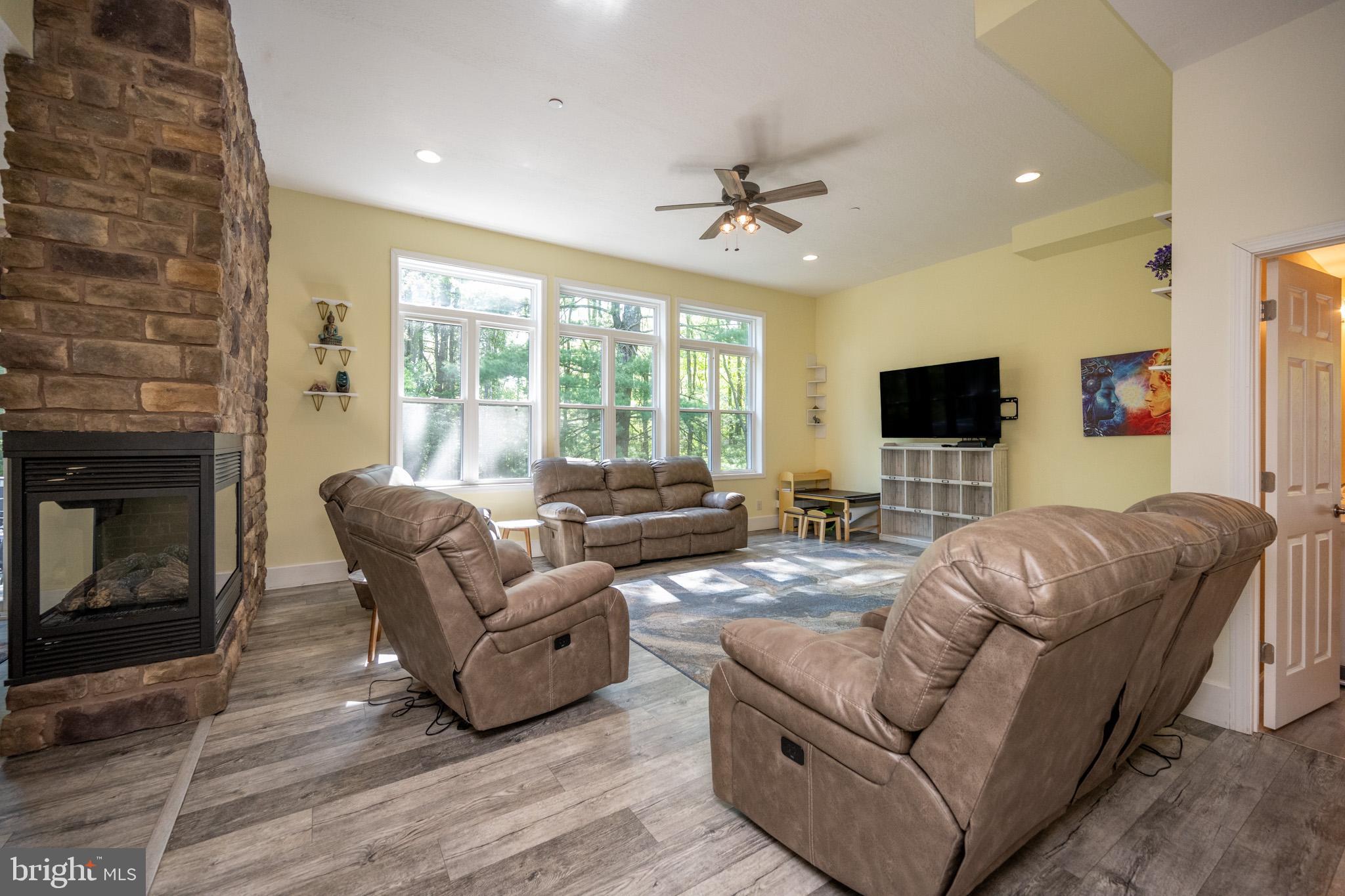 HERON COVE - Residential