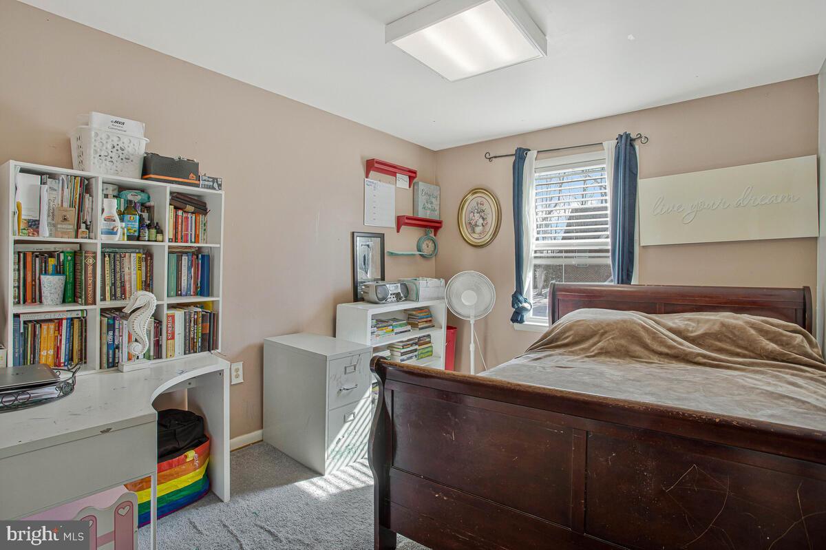 HOLLAND FORREST LANDING - Residential