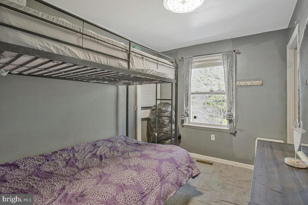 HOLLAND FORREST LANDING - Residential