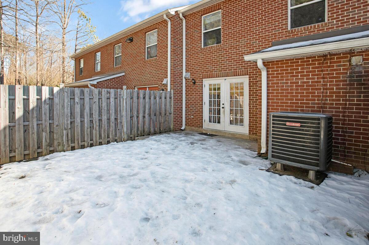 HOLLAND FORREST LANDING - Residential