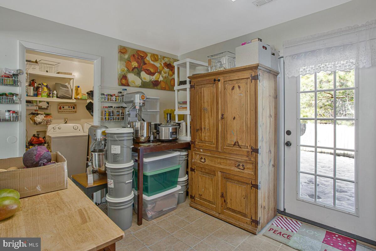 HOLLAND FORREST LANDING - Residential