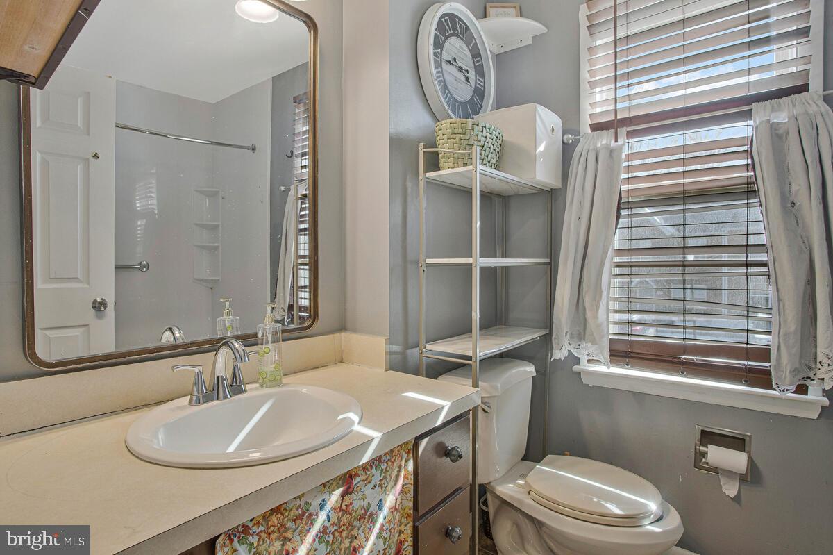 HOLLAND FORREST LANDING - Residential