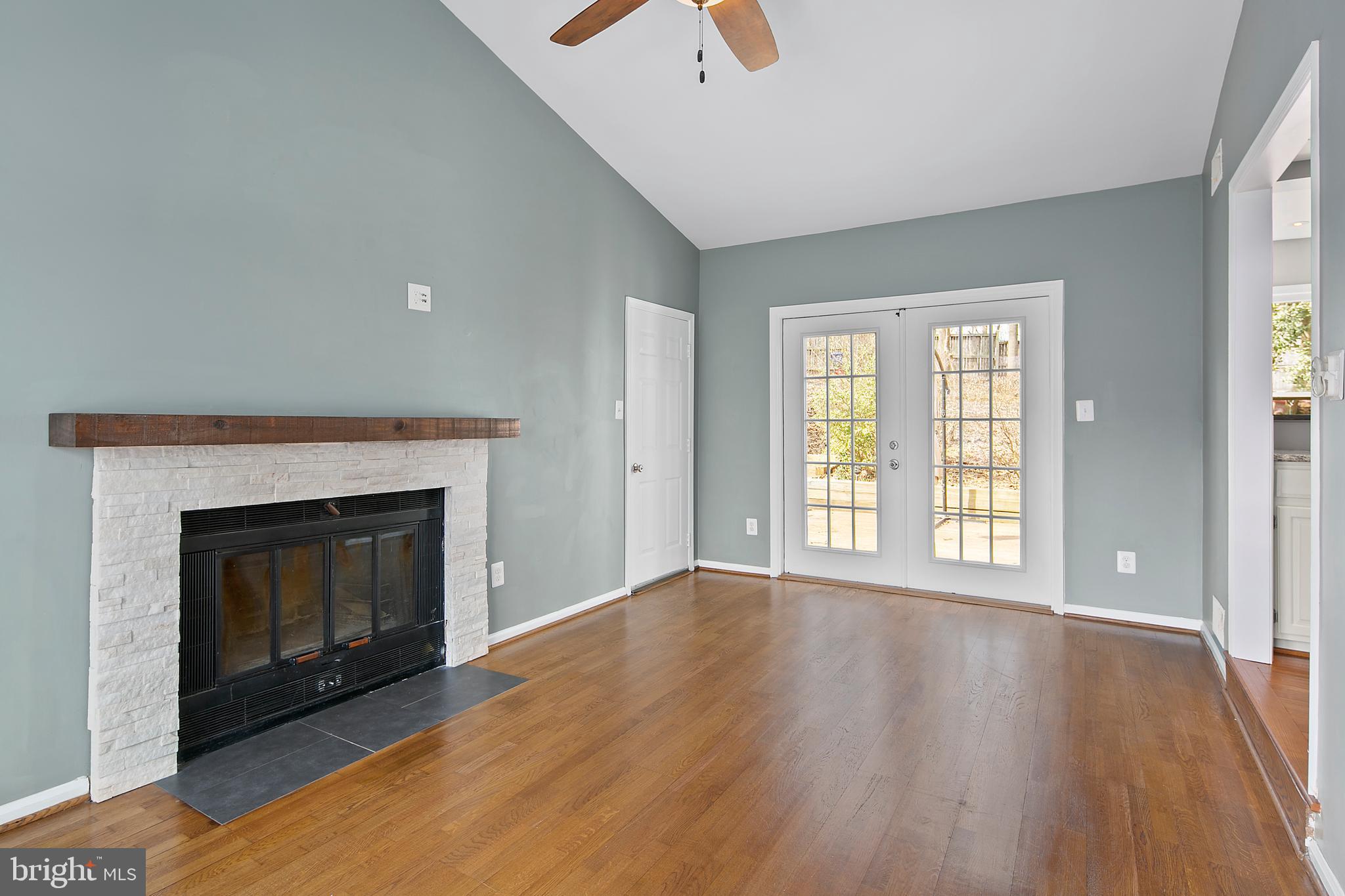 FOX MILL ESTATES - Residential