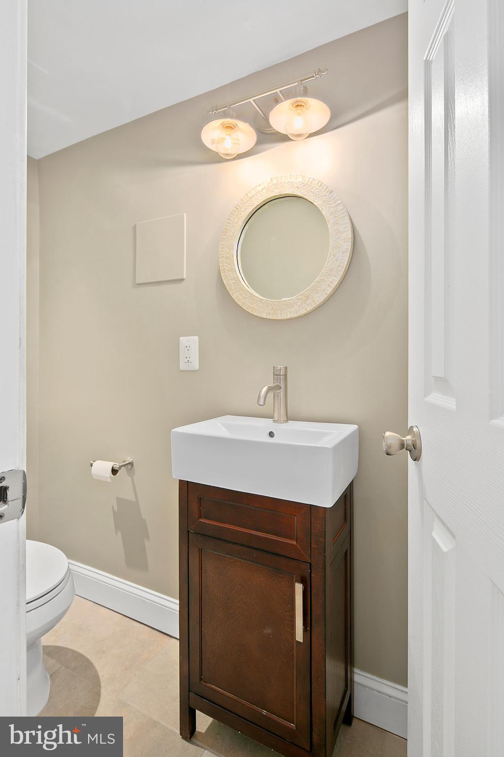 FOX MILL ESTATES - Residential