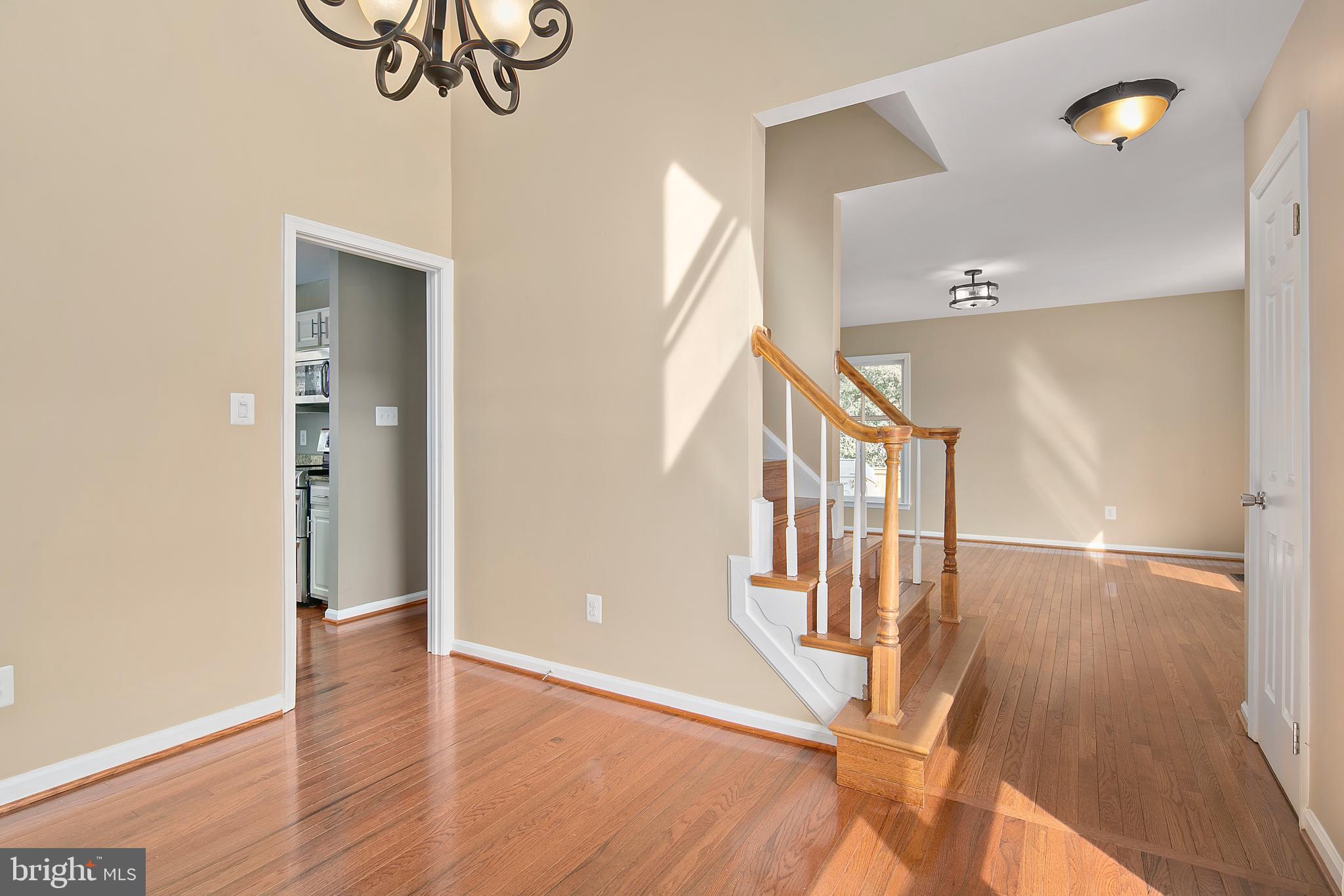 FOX MILL ESTATES - Residential