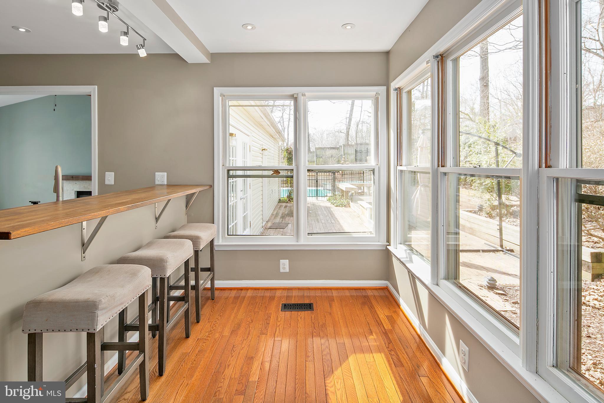 FOX MILL ESTATES - Residential