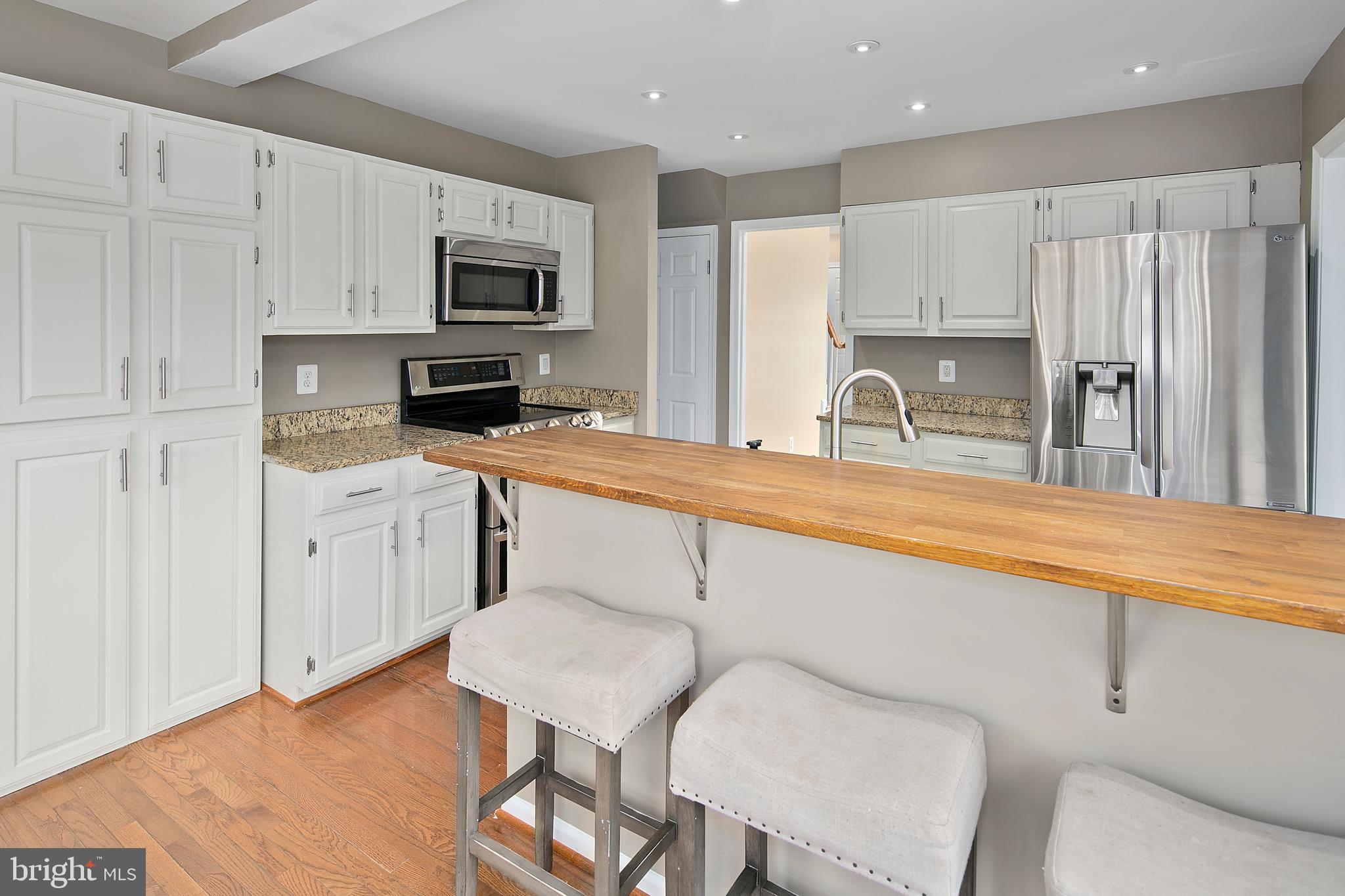 FOX MILL ESTATES - Residential