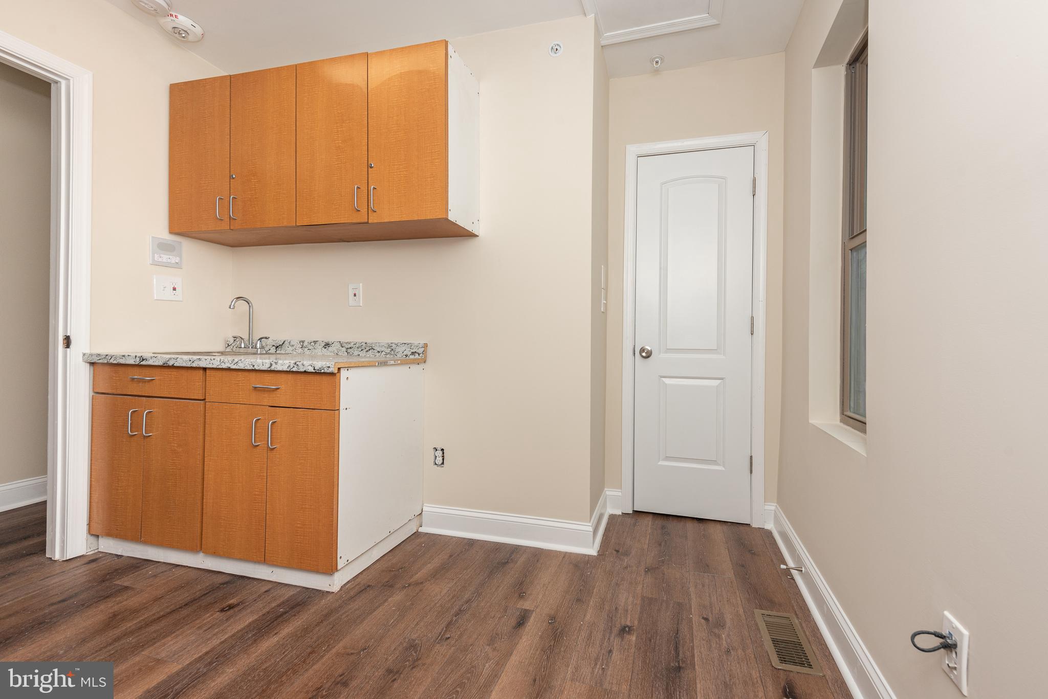 WINDSOR HILLS - Commercial Sale