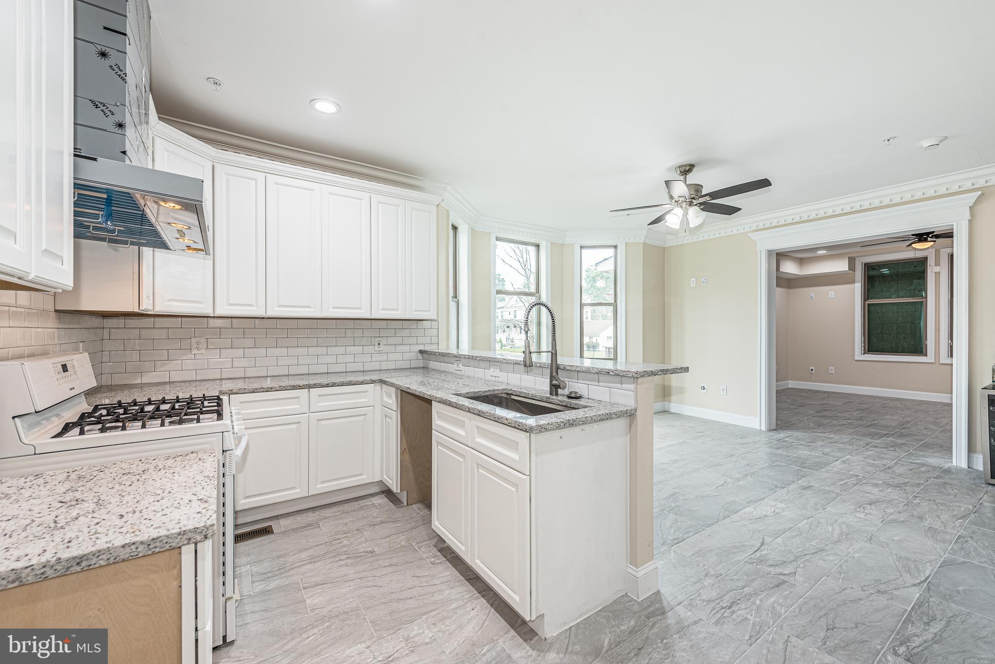 WINDSOR HILLS - Commercial Sale