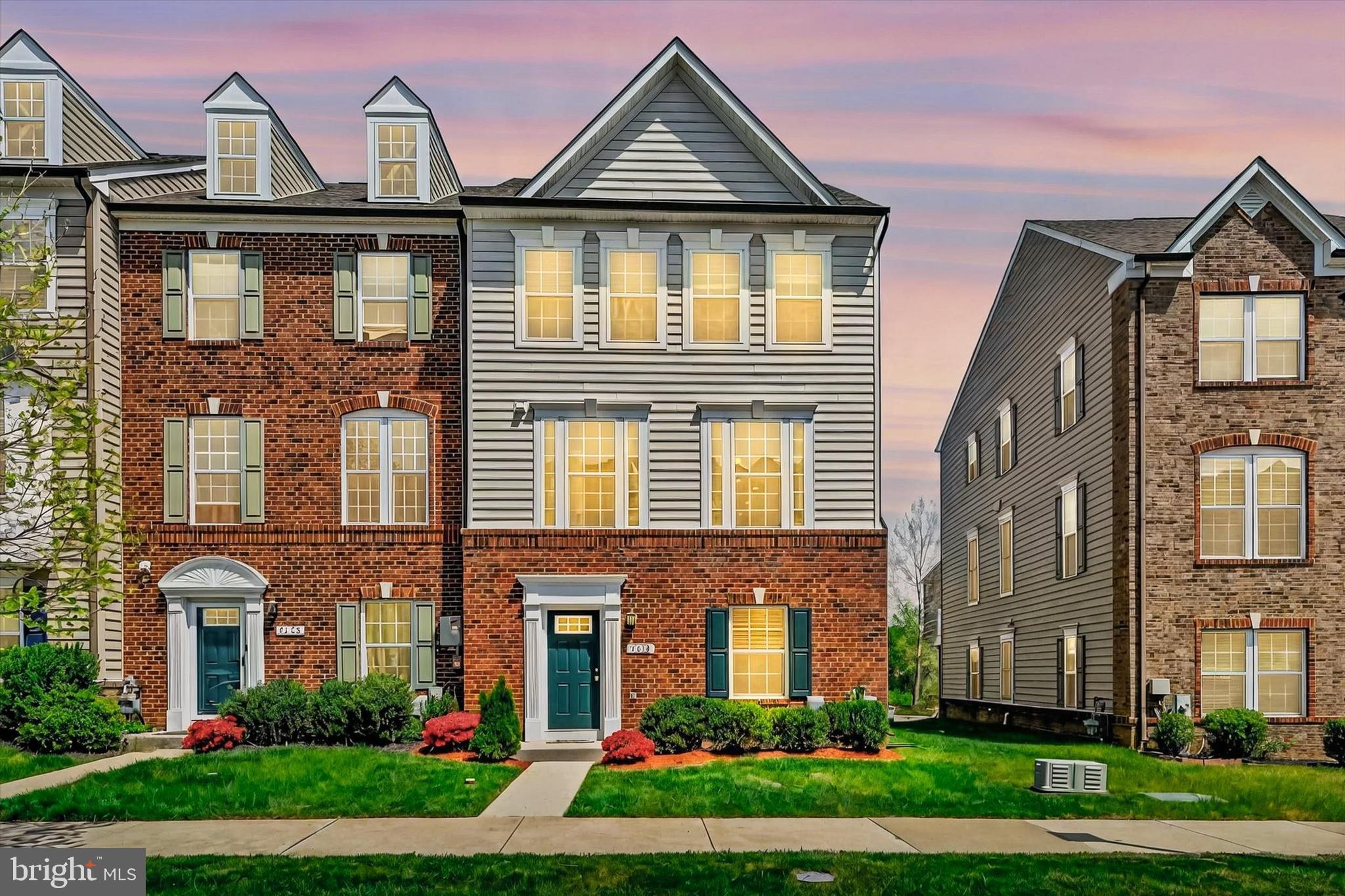 Introducing a remarkable end-unit 4-bedroom townhome nestled within the desirable Ballard Green community in Owings Mills. This residence offers a central location in Owings Mills, with convenient access to shopping and more. Positioned near the community center, residents enjoy easy access to amenities such as a gym, pool, and park, enhancing the overall quality of living.
Step inside the Schubert's model to discover a layout that effortlessly combines comfort and elegance. The entry-level features a bedroom with an ensuite bathroom, ensuring privacy and convenience. The main level showcases a bright and spacious interior, highlighted by a modern kitchen boasting a large center island, granite countertops, and stainless steel appliances. The adjacent dining area seamlessly transitions to a deck, perfect for hosting gatherings or unwinding outdoors.
Upstairs, three generously-sized bedrooms await, including the owner's suite with a sizable closet and a luxurious ensuite bathroom complete with a double sink vanity and soaking tub. Additionally, a laundry room on this level adds practicality to this refined home.
Experience the harmonious blend of style and functionality in this inviting townhome. Schedule a viewing appointment today to envision a lifestyle of true sophistication and comfort...!!