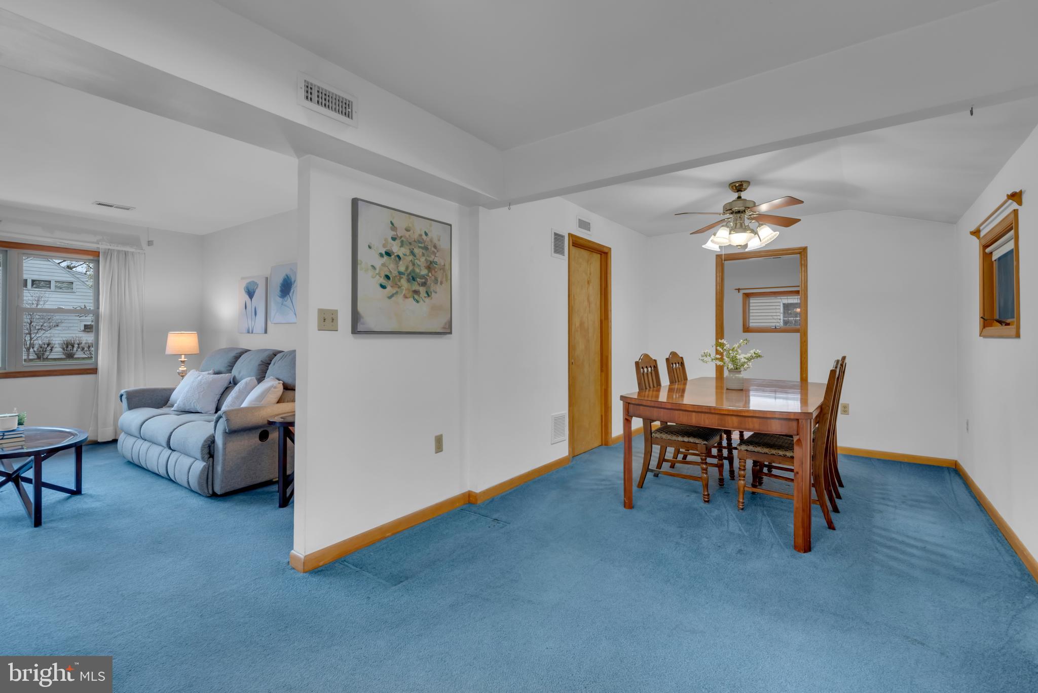 COUNTRY CLUB ESTATES - Residential