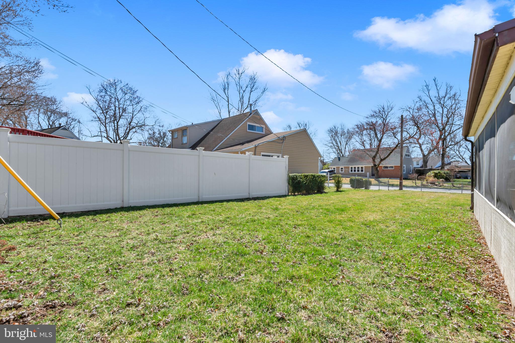 COUNTRY CLUB ESTATES - Residential