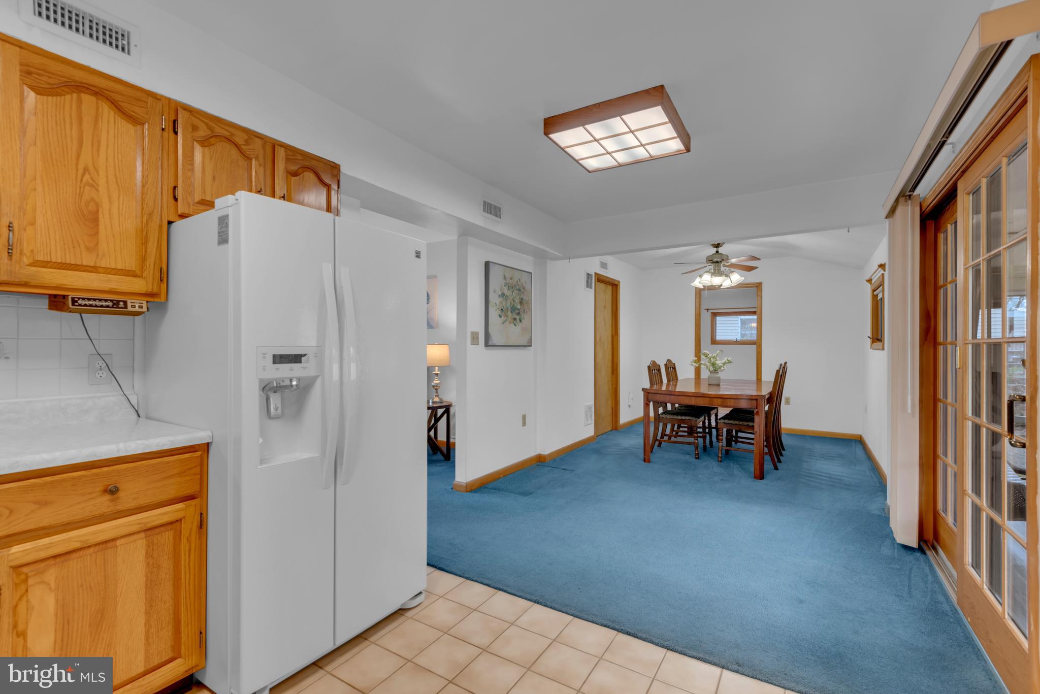 COUNTRY CLUB ESTATES - Residential