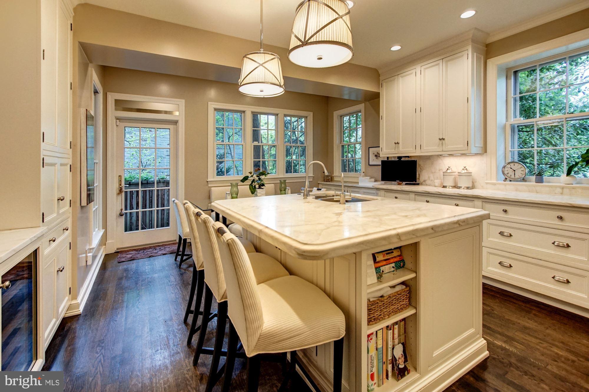 SPRING VALLEY - Residential