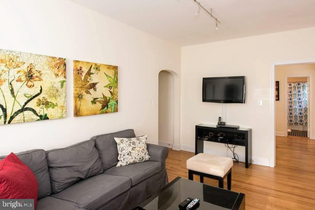 CLARENDON - Residential Income