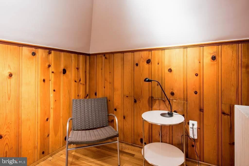 CLARENDON - Residential Income