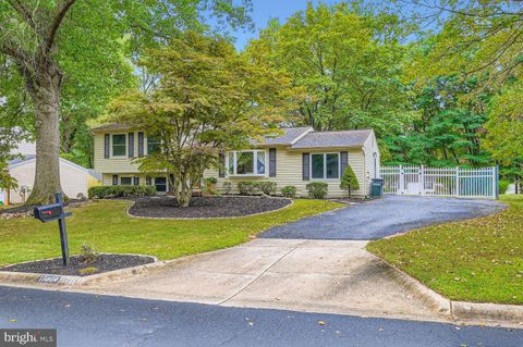 Photo of 15604 Wembrough Street, SILVER SPRING, MD 20905 (MLS # MDMC2198166)