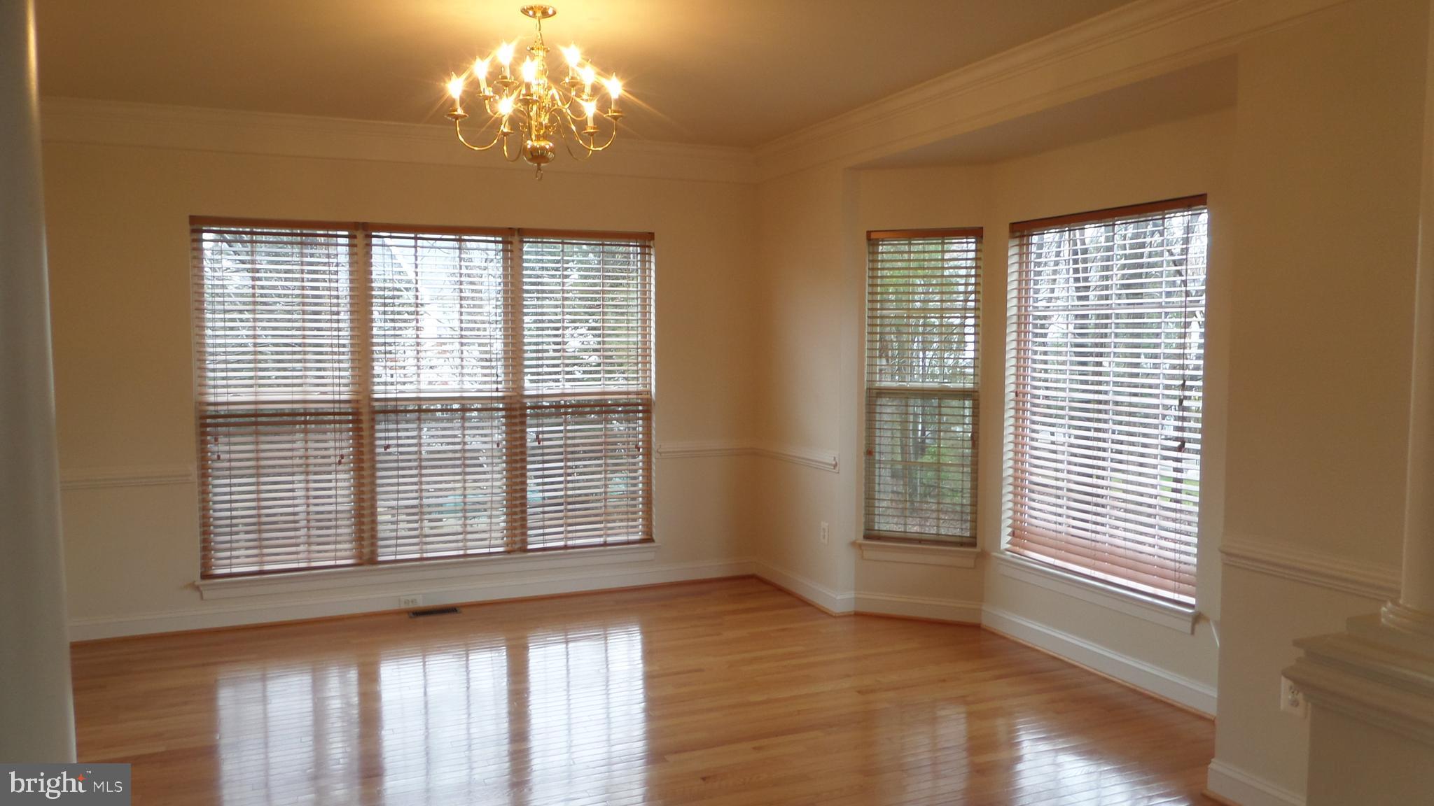 20329 RIVER BANK STREET