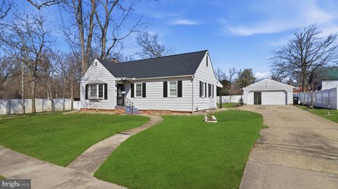 Photo of 1211 Snowden Place, LAUREL, MD 20707 (MLS # MDPG2193600)