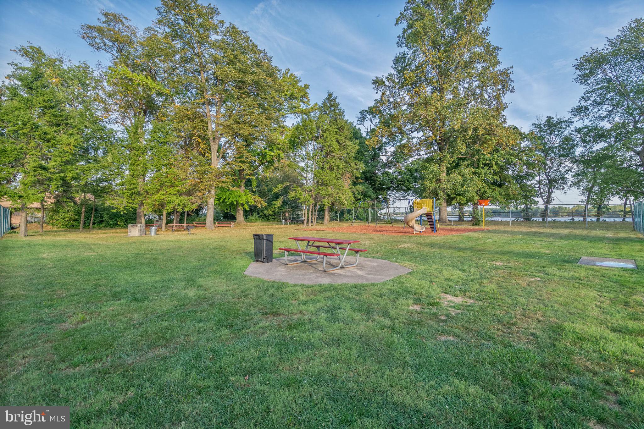 DELAIRE LANDING - Residential